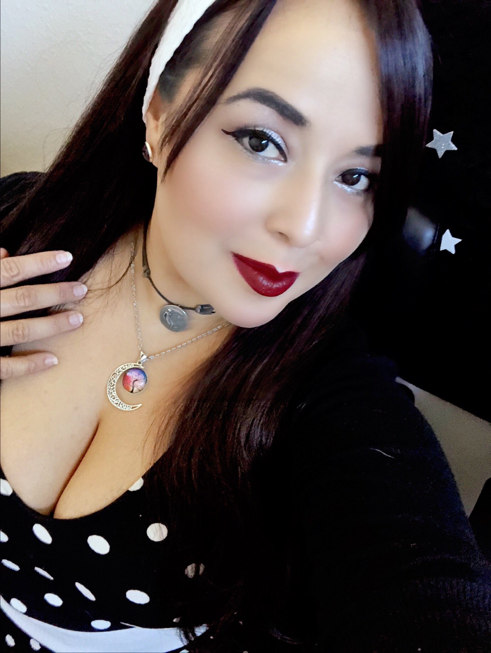 DeeParanormal's profile picture. Radio talk show host for  #PhenomenaEncountered & #Boxtalk on Phenomena Enountered Radio Network
 I ❤ the Paranormal, Walking Dead, and Comedy! #twd #Paranormal