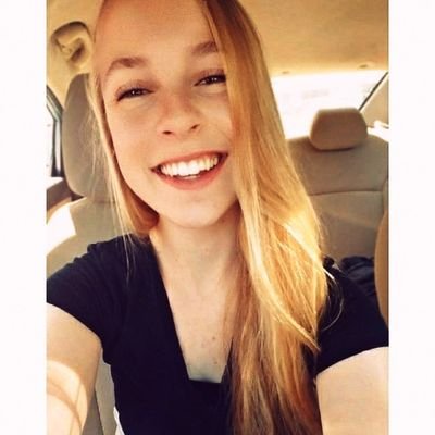 LizzieBlock26's profile picture. ✌️