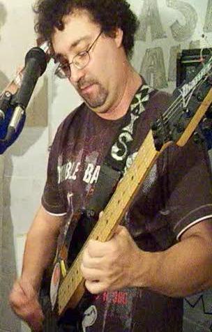 Aussie Guitar player and webmaster of http://t.co/nlQBIyasVy