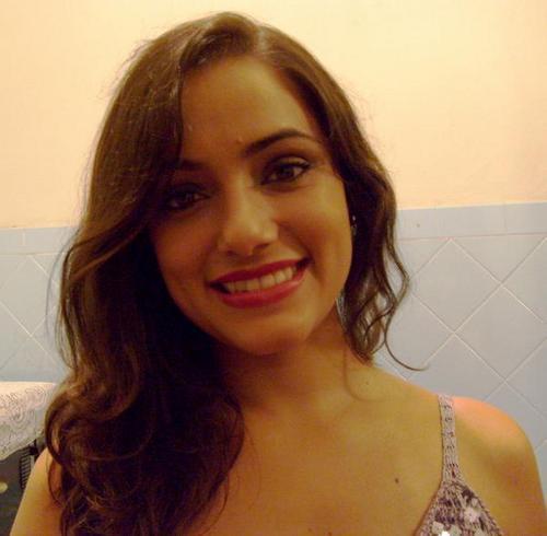 Alicia_DelRio's profile picture. Hey Guys... I'm a bartender, just on here 2 past time :) 
 #TeamFollowBack