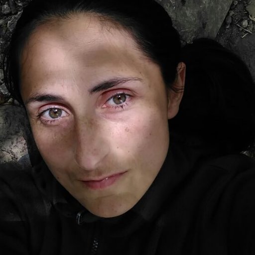 MonicaLeiva_'s profile picture. ¡Veo, veo! ¿Qué ves?