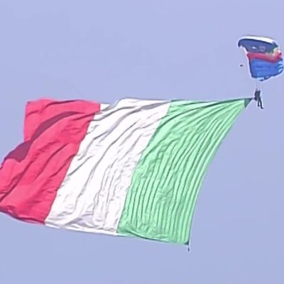 Penne Pulite per un giornalismo in movimento lontanissimo dalle lobby e dal potere The italian Journalistes follow https://t.co/K1K62YQsGl @madforitaly