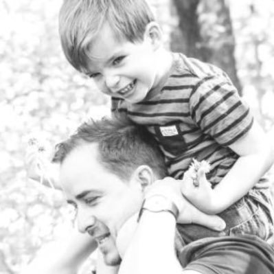 Sales Manager at @Chessdesigns. Dad of 2 pretty awesome kids. Sports lover... very occasional runner! #Spurs