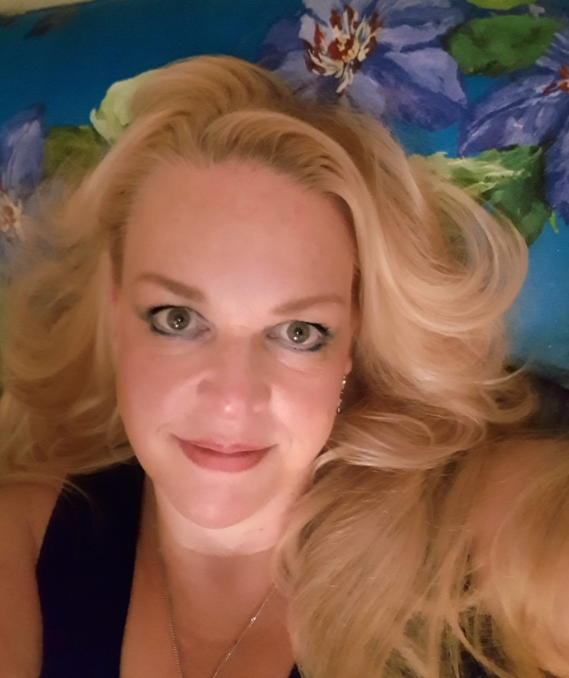 LeanneRussell2's profile picture. creative writing, poetry, spirituality, healing, sculpture, photography, life stories and helping my children reach their full potential.