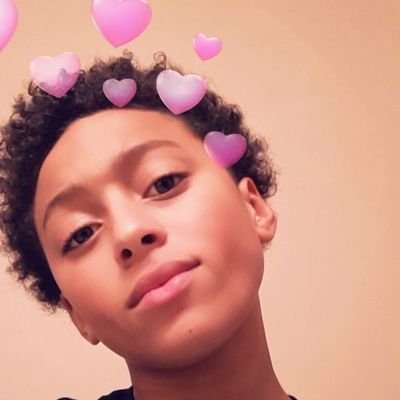 I like bsbll umm games ummmmmm youtuber @coryxkenshin i like food thats rlly it ya