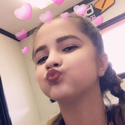 annadogsoft's profile picture. * & / : insert inspirational quote of your choice ( also im taken by a dweeb named ethan )