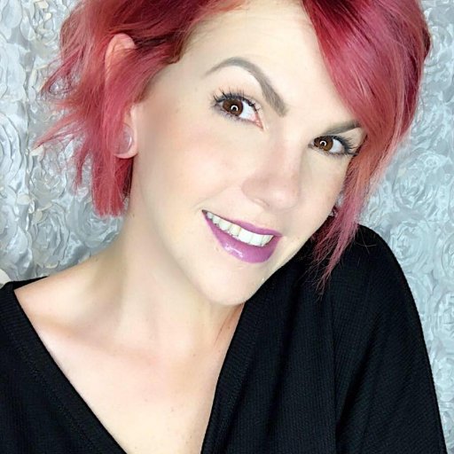 diybeautybyd's profile picture. I play with makeup and study bones.