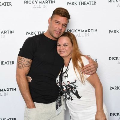 Carlota Carnero Twitterissa Un Favor Inmenso Asistire A Los Conciertos En Las Vegas Los Dias 30 De Mayo Y 02 De Junio Incluido Meet Greet Del Dia 02 Puedes Cantar Fiebre