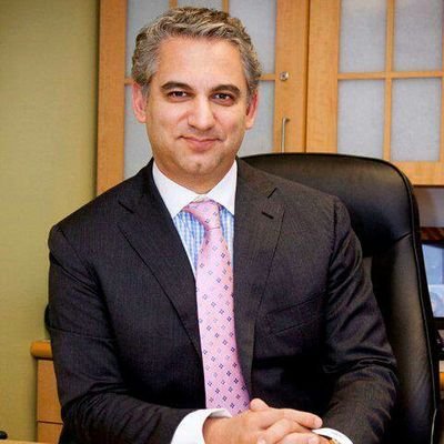 I'm a orthopedic surgeon doctor
I,m a doctor trained in the Care of patients with musculoskeletal condition