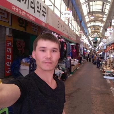 0PYnxQB82Sbee9G's profile picture. 