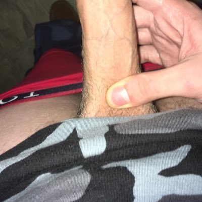 18 year old looking for couples and females looking for fun in Cincinnati | Into Real amateur meet ups