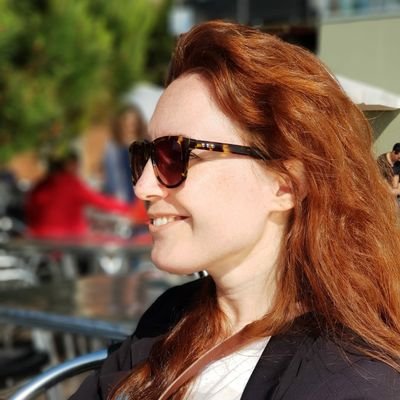 #Dircom #Periodista, protocolista y SM. Hubo un tiempo en el que fui #ChicadelaRadio