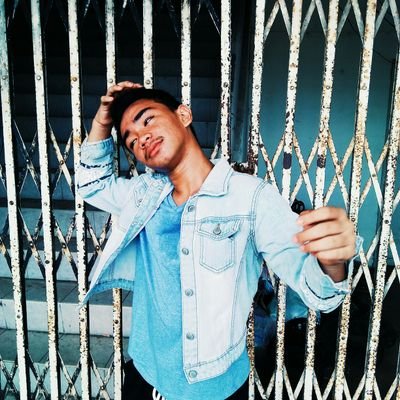 FrancisQuemada's profile picture. CHIM💕/dance is lyp😍/army🙈/AA🔥
                        In every NO from someone is a YES from someone better😉💙