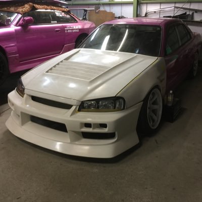 Yasu Er34 4ドアターボ車用マフラー安く売ってください 出来ればデュアルが良いのですが 砲弾でオールステンレスでも大丈夫です 売っても良いですって方がいたら連絡ください