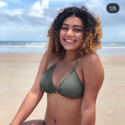 GamerGurl___'s profile picture. 18 trying to become a model