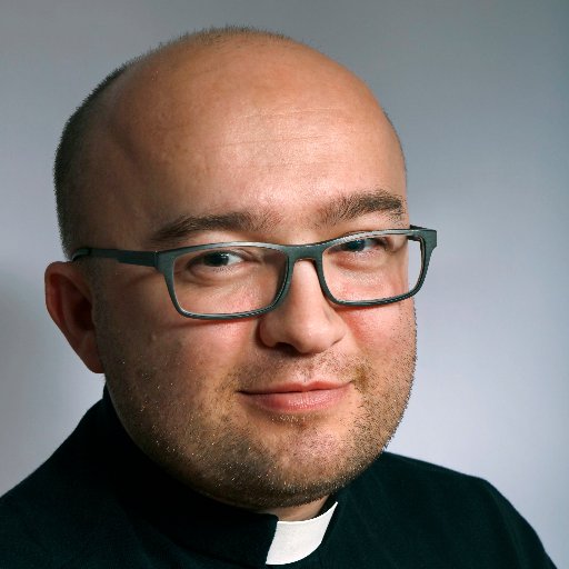 Ksiądz, redaktor @ReligiaTVP, doktorant @UPJP2. Miłośnik białego szaleństwa, nowych technologii. Stara się być najlepszą z możliwych wersją księdza.