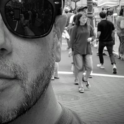 RNDMACTOFKNDNSS's profile picture. 