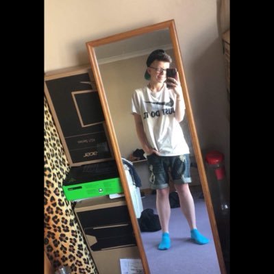 c0mpletelyl0st Profile Picture
