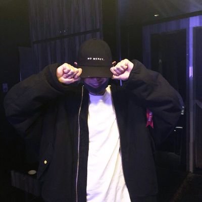 unloyaltrashy's profile picture. *My name says it all*