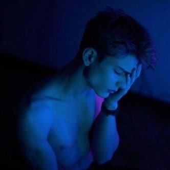 bustacapinyolet's profile picture. and all I loved, I loved alone.