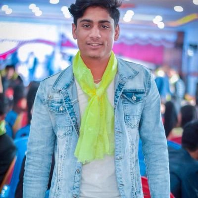 I can't describe myself by filling this bio page with a few words.....✊✊I love heater 💕because they r motivater✌✌