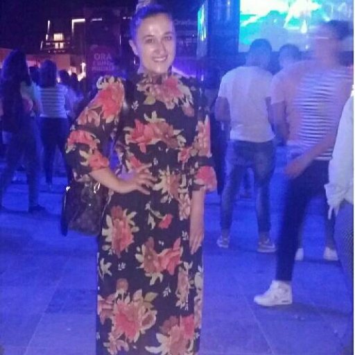 Fationa42442580's profile picture. 🌆👩‍👩‍👦