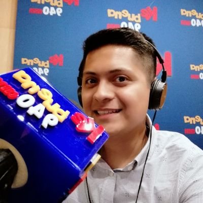 Locutor de campo en @kebuena940 y de las Luchas Triple Q. Sección deportes con los @hijosmanana Narrador Amante de la Lucha Libre