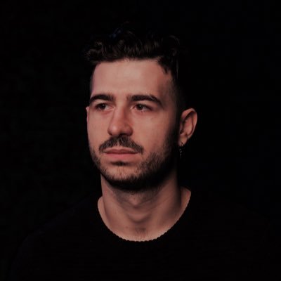 A designer guiding founders in launching impactful products. Dad. Mentor. Founder of @ArticoloMinuto & @Type_Grid ❋ Before Treatwell, Buddyfit, Bemind, Oval.