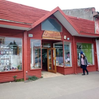 La Librería, somos un tradicional, antiguo y distinguido negocio familiar en Patagonia.