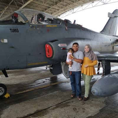 myridwanzainal's profile picture. Aim for the moon. If you missed,  you may hit stars