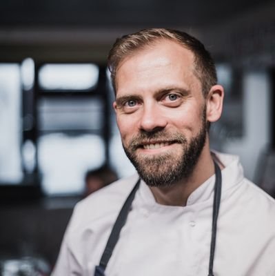 Chef, Owner of The Crown Inn, Upton @InnUpton in Hampshire ex Le Manoir long serving chef (8 years service) no. 26 GFG pubs 2015 also attached to @gbchefs