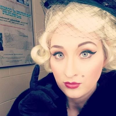 Ariel_Wilberg's profile picture. Soprano. I like cats and selfies. 
I generally complain here.