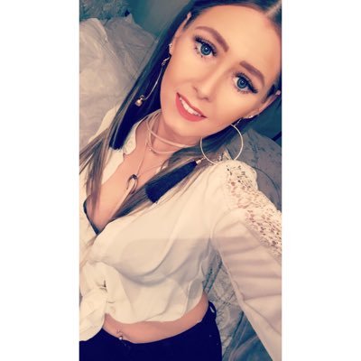 Louise21Becca's profile picture. Be soft, kind and loving. but also take nobodys shit.