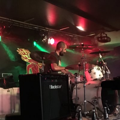 Alberzas's profile picture. Fun is for losers.