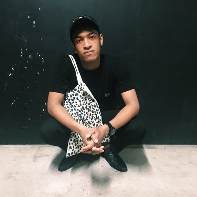 Kelly この前ナイジェリアvsアイスランド 戦のハーフタイムに解説してたハーフのオビパウエルオビンナ君 父さんの友達の息子だったwww Kelly この前ナイジェリアvsアイスランド 戦のハーフタイムに解説してたハーフのオビパウエルオビンナ君 父さんの友達の息子だったwww