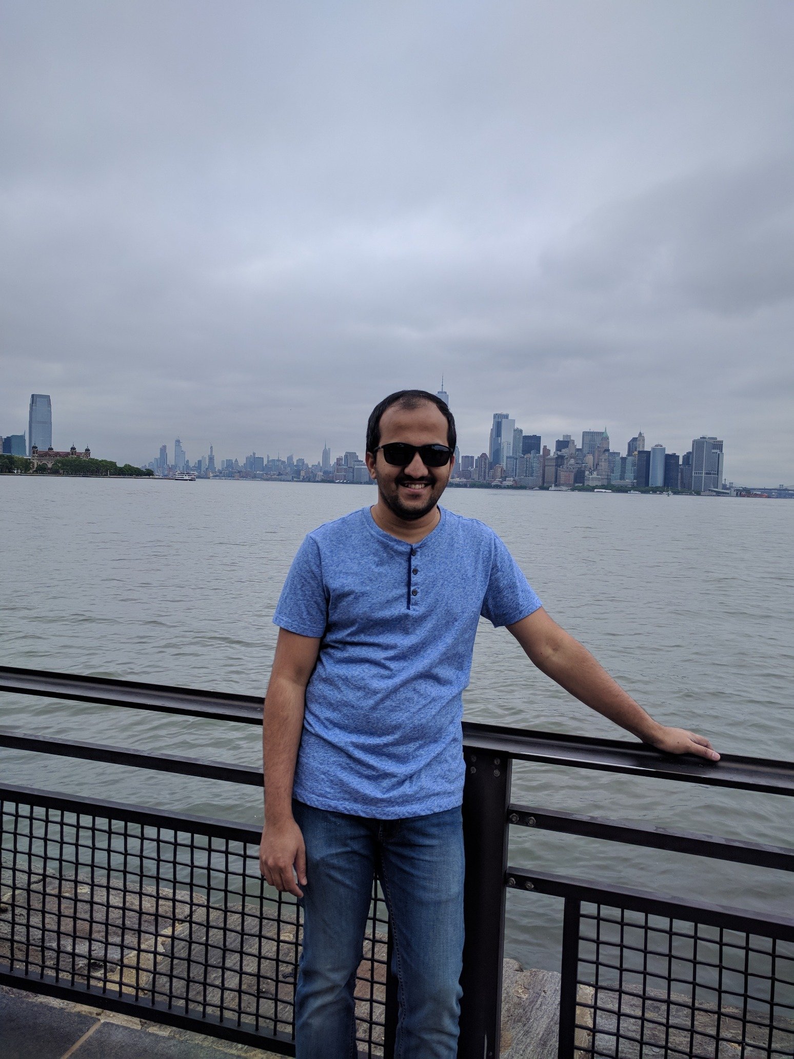 balaji30's profile picture. 