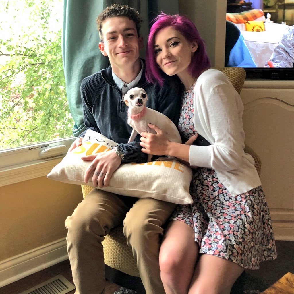 heathermarsh97's profile picture. i never know what to put in a bio