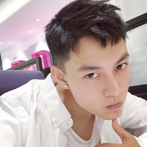 Lewis56S's profile picture. Followme,Followback