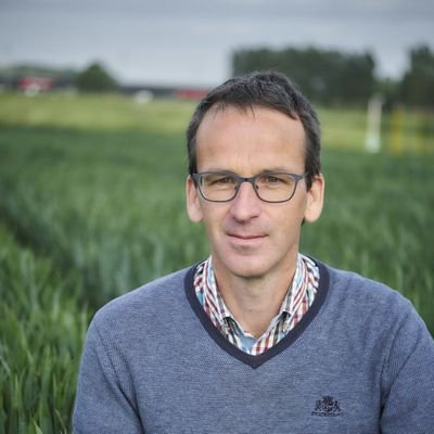 praktijkonderzoek, advies en sectorontwikkeling biologische landbouw in Vlaanderen; passie landbouw, bodem en machines; @InagroBeitem; weekendbioboer