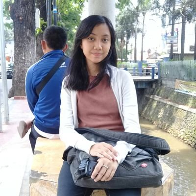 MariaOktorida18's profile picture. Instagram : mariaoktorida18   ||   The quiet and shy girl who has a million dreams