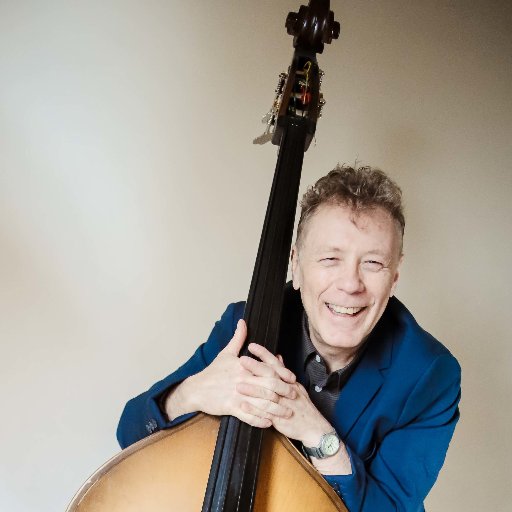 Double Bassist with Terry and Gerry, Forró Tempo and KindaDukish. Songwriter. Into making the best music I can!