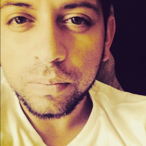 Operation Manager 33 Navy Veteran/Iraq Veteran
Raleigh Socialite/Blogger
Bartender/Promoter/Brand Ambassador