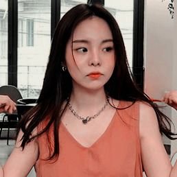 Jυѕт αɴ ιdιoт wнo lαcĸѕ cнαrαcтer αɴd ɢrαce. Eмpтy αɴd loѕт ; Looĸιɴɢ ғor тнe loѕт wαy нoмe, нυrт αɴd corrυpтed вy тнe evιl.