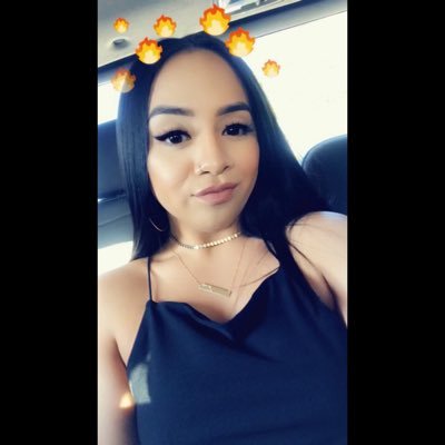 Cynthia_Vctoria's profile picture. 