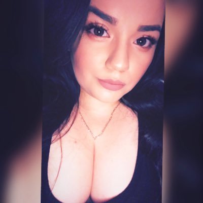 grisselperez1's profile picture. whiskey 🥃woman 🏳️‍🌈 Art 🎨Poetry 📜Stay W•I•L•D ✨☮️☯️📿sc👻griss3021 , the gram 📸enlightened_dreamer_