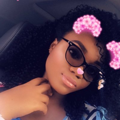 ewuradjoasmith's profile picture. Carry your own happiness 🎉❤️