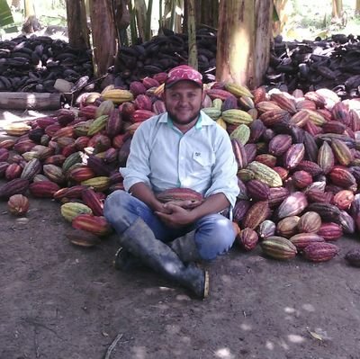 Raíces campesinas, asesor de Paz en el territorio, líder social, estudiante de la esap