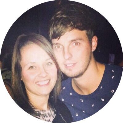 Dave6Hollis's profile picture. Bathrooms, Kitchens, Plastering, Plumbing, Tilling, Love life, family, my amazin boy alfie, princess beau & beautiful wife kelly ♥️🔶⬛️🔶