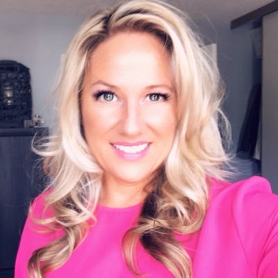 kellymolii's profile picture. ...