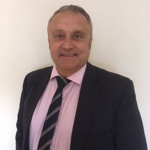 Working for @CareersWeek and @Hampton_College with a passion for financial education and developing young people and their future careers.